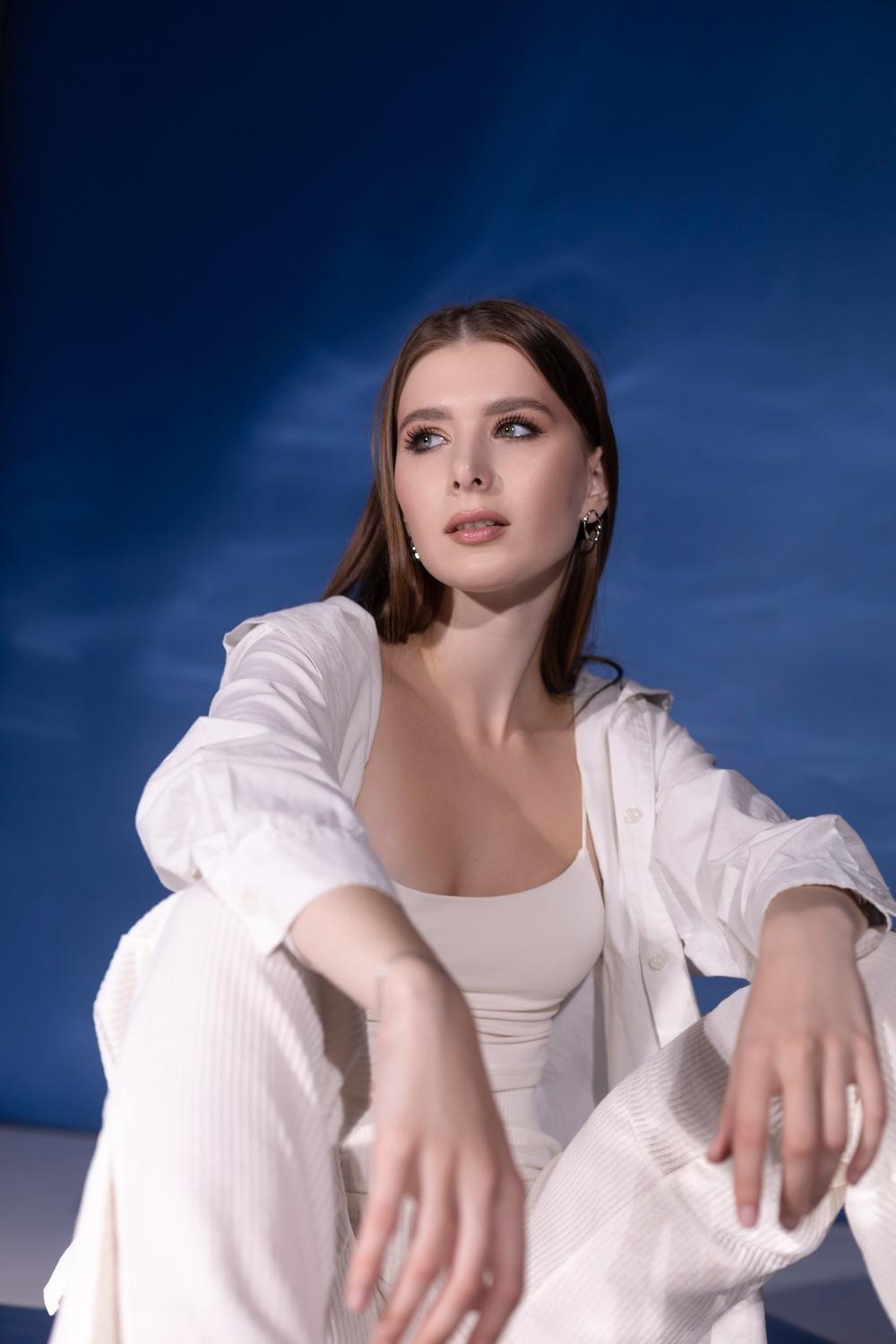 JULIA T