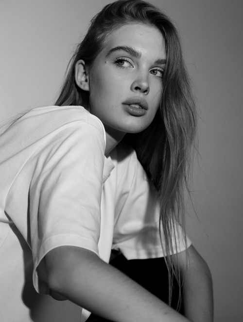 ANNA KOZ