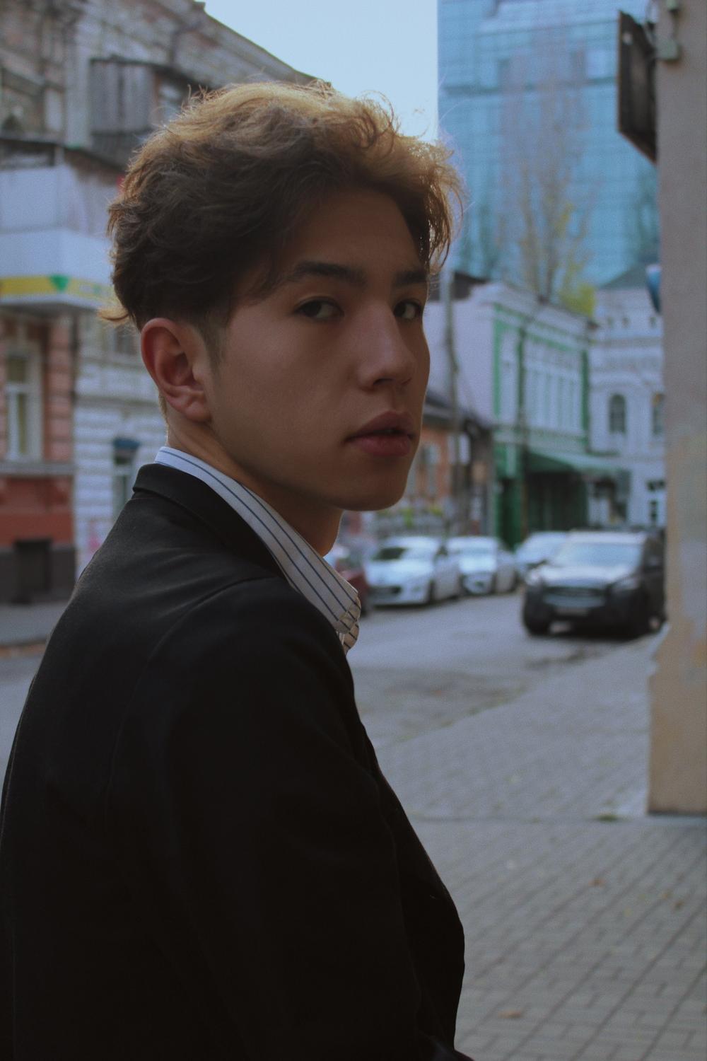 LEV K
