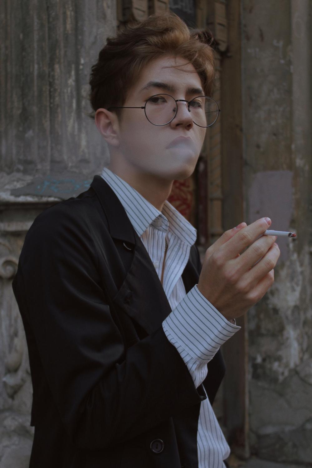 LEV K