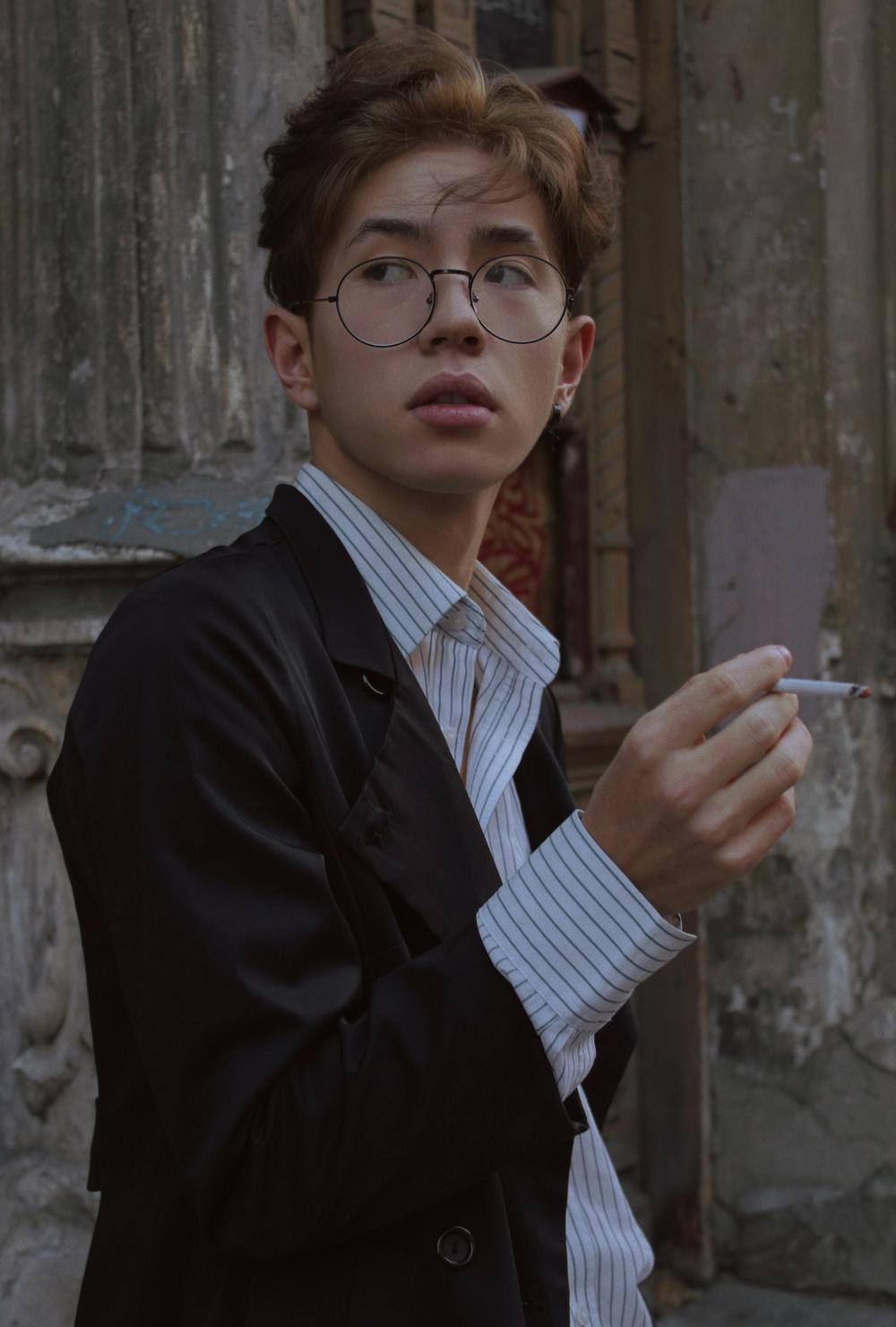 LEV K