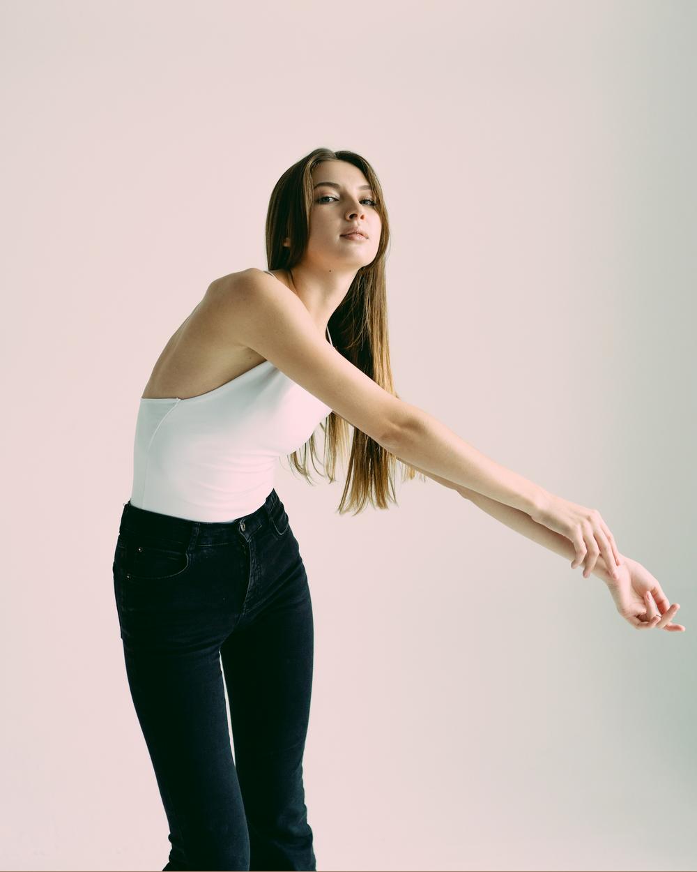 ALINA V