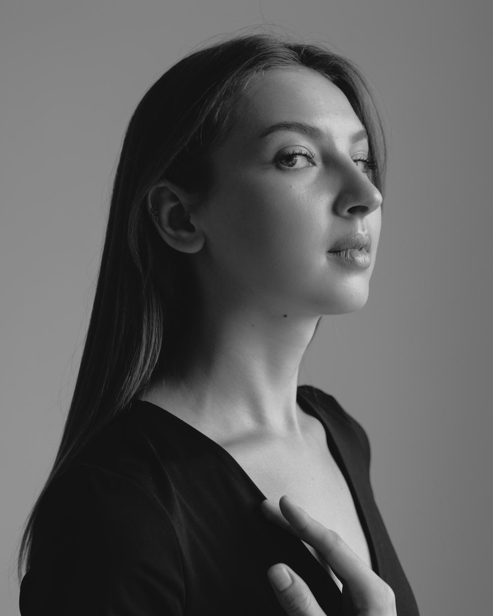 ALINA V