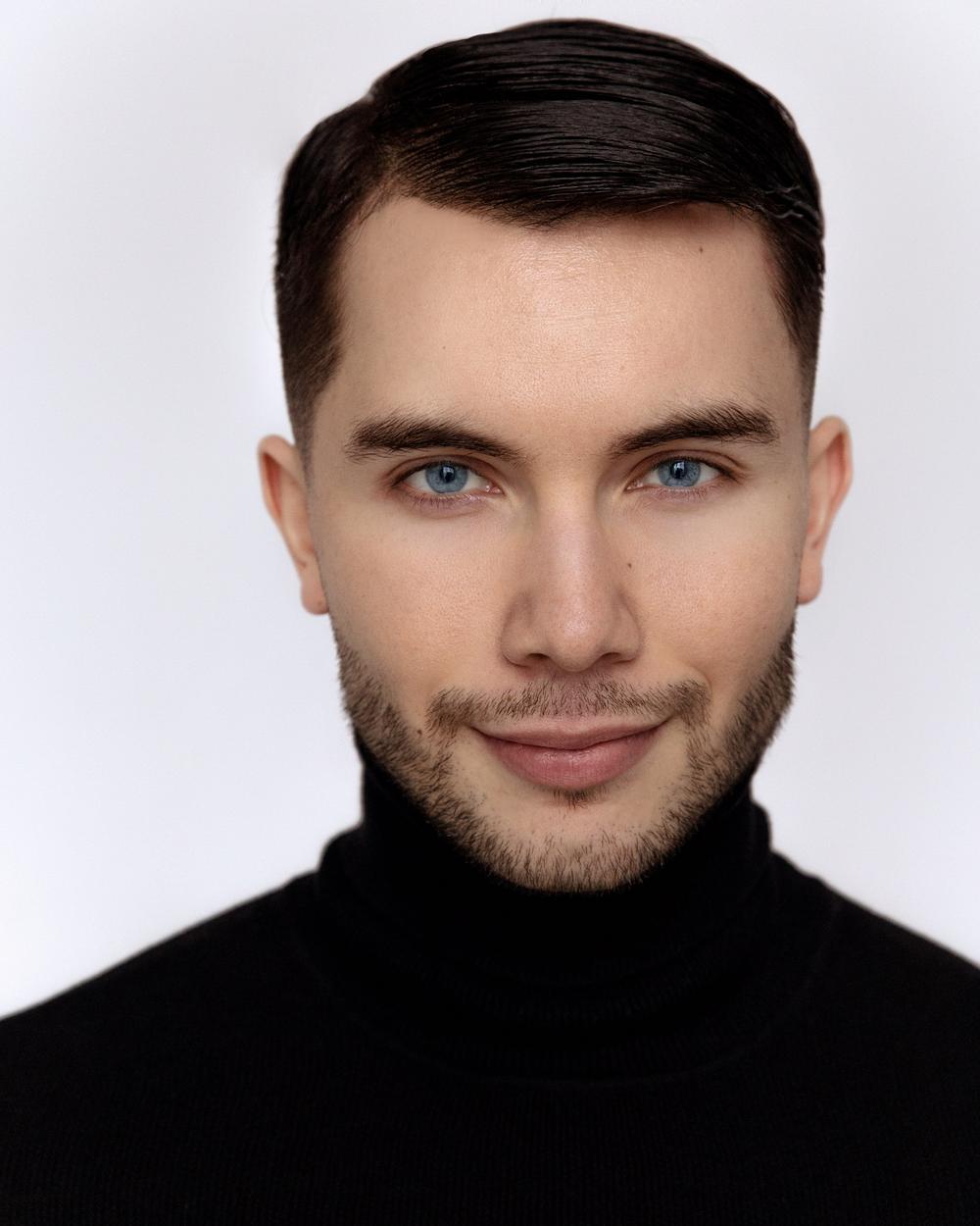 ARTEM O