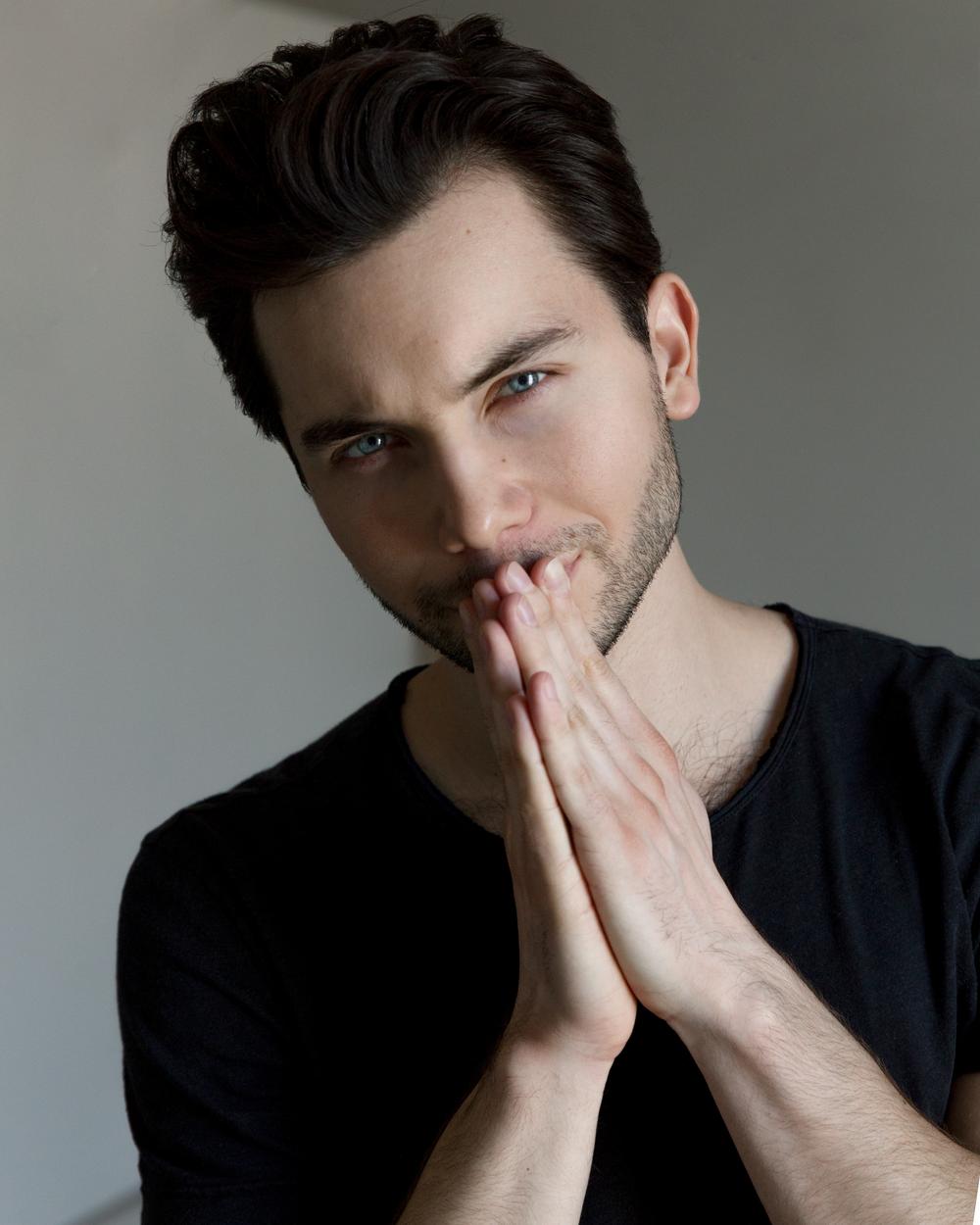 ARTEM O