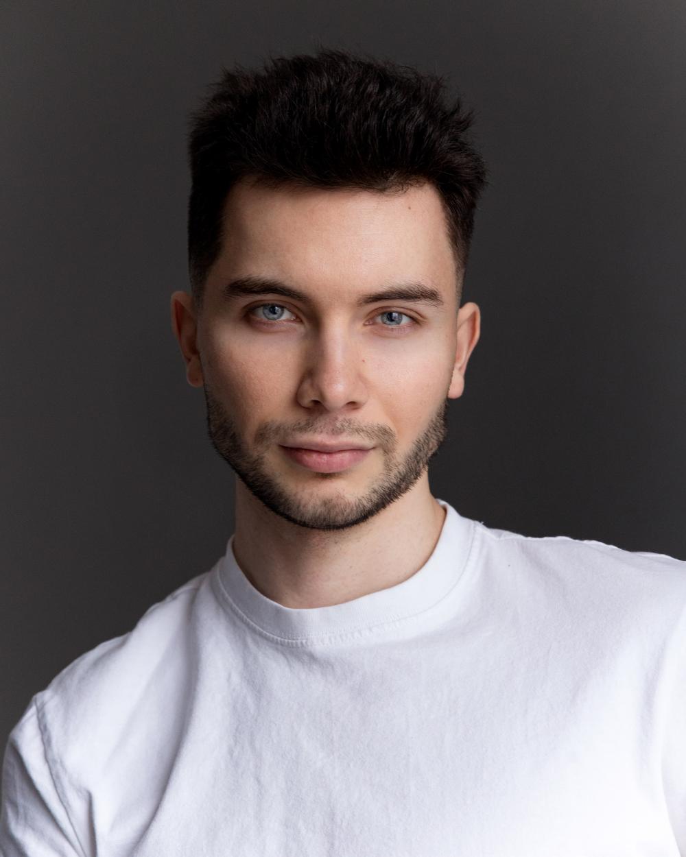 ARTEM O