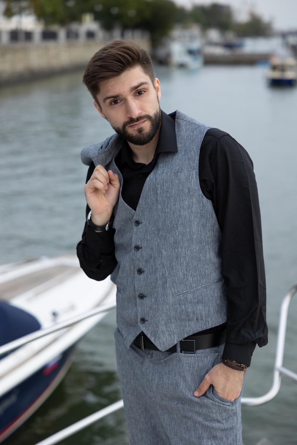 MAXIM B