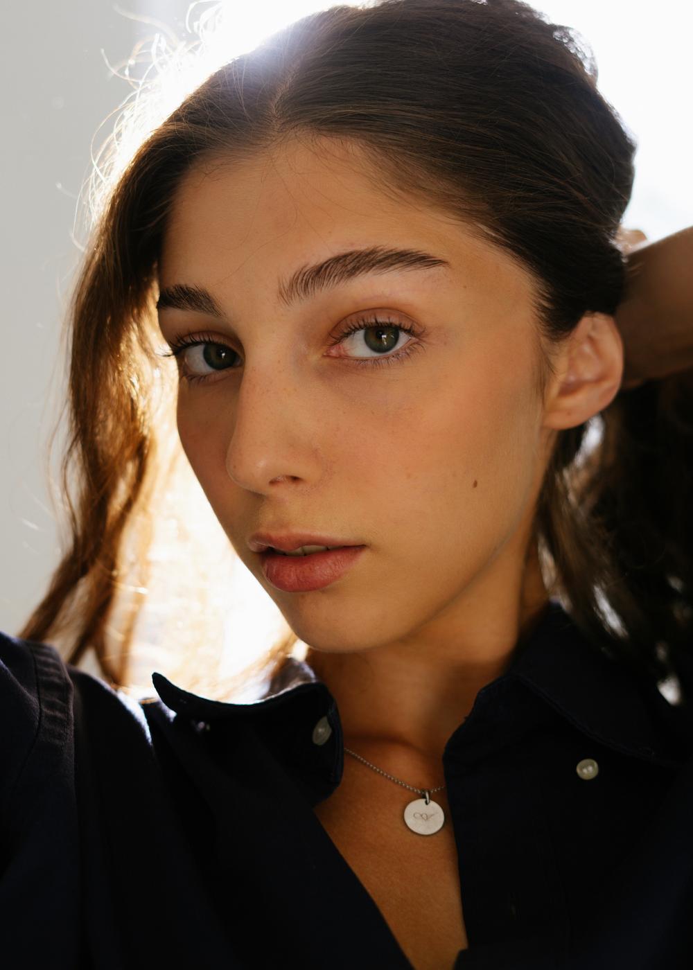 ALISA T