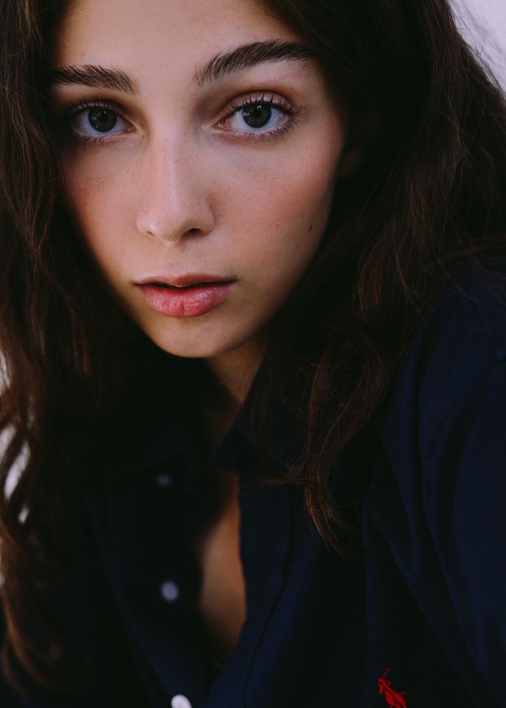 ALISA T
