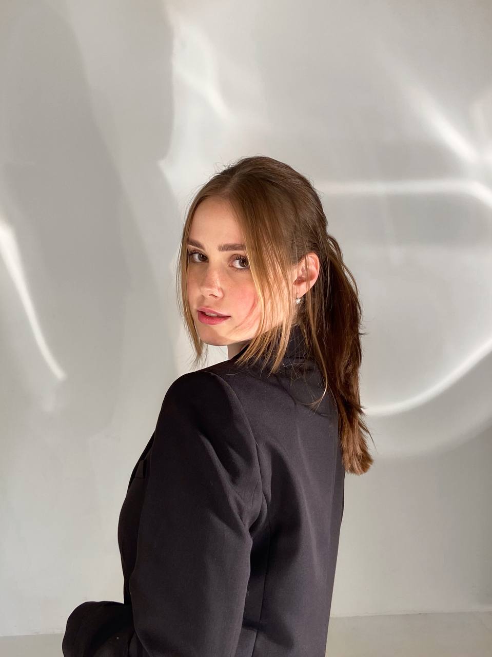VERONIKA K