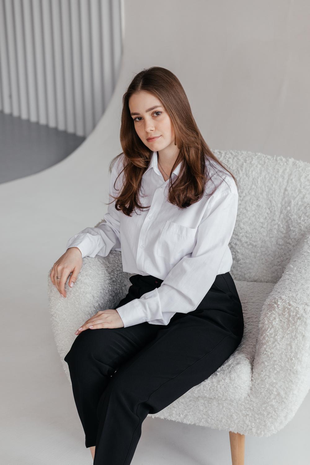 VERONIKA K