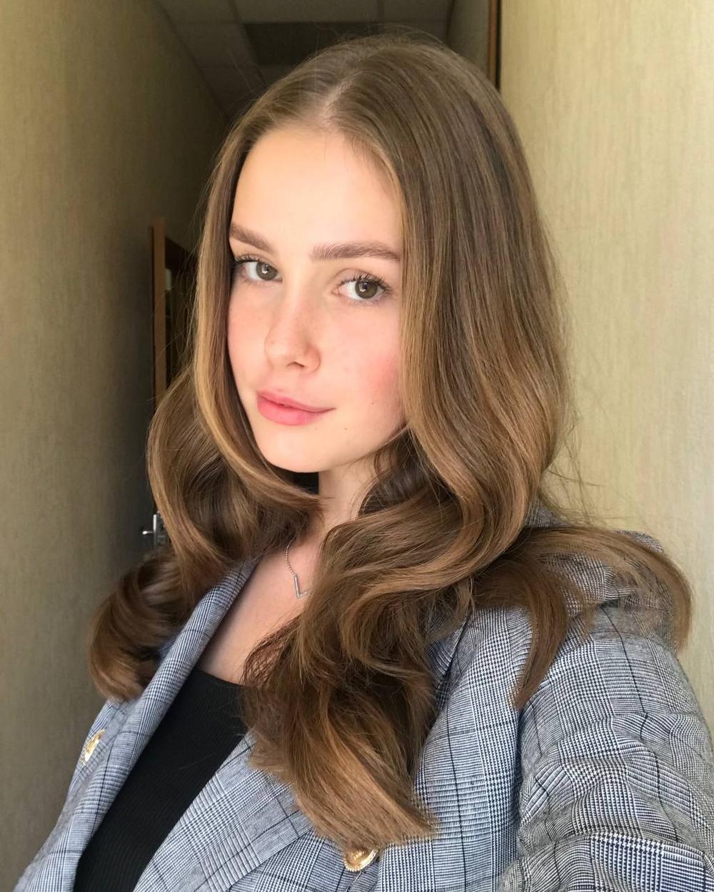 VERONIKA K