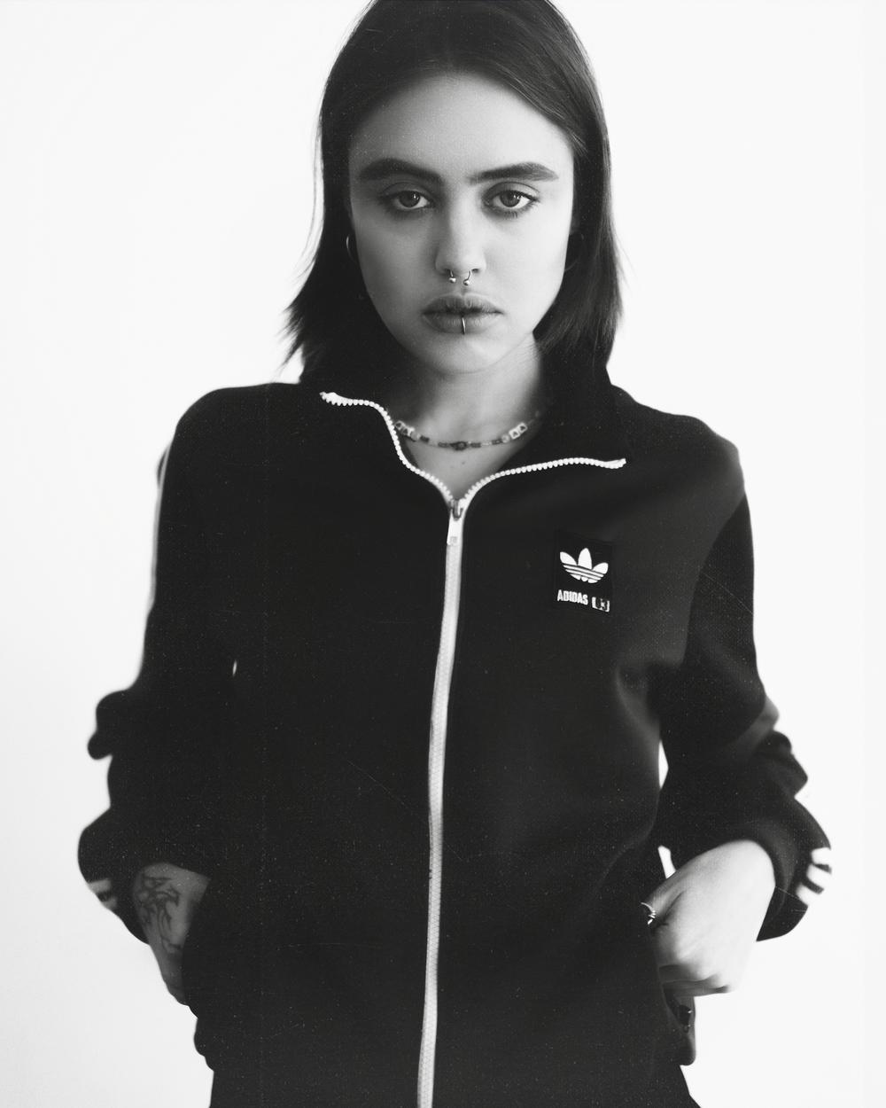 SHAROVA