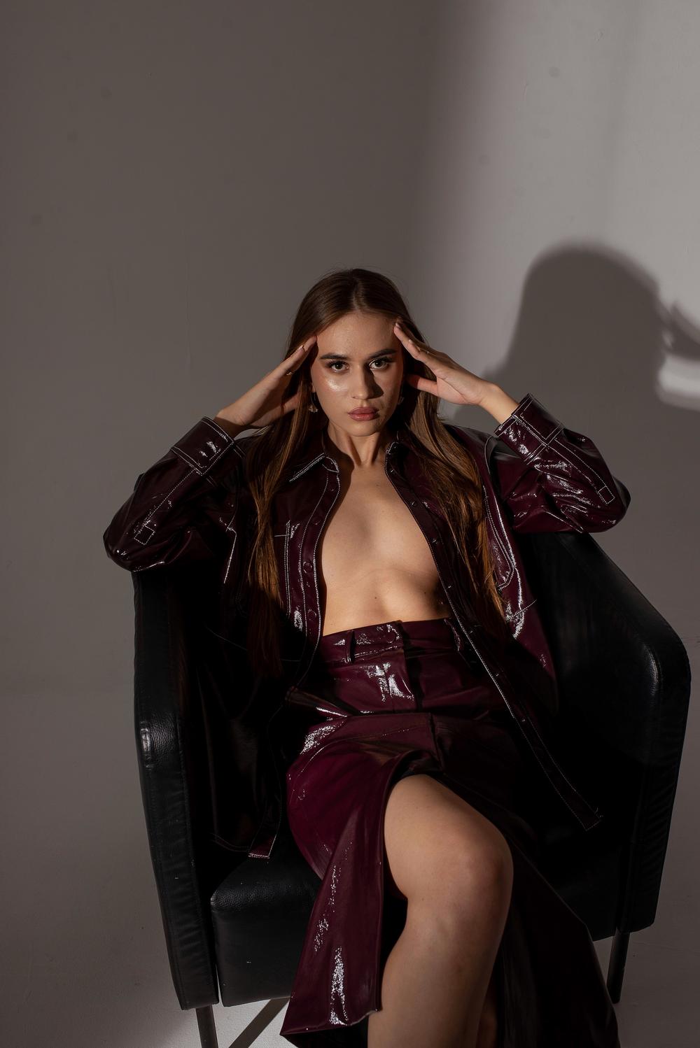 ANASTASIA F