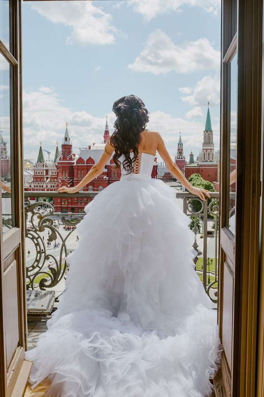 Brides