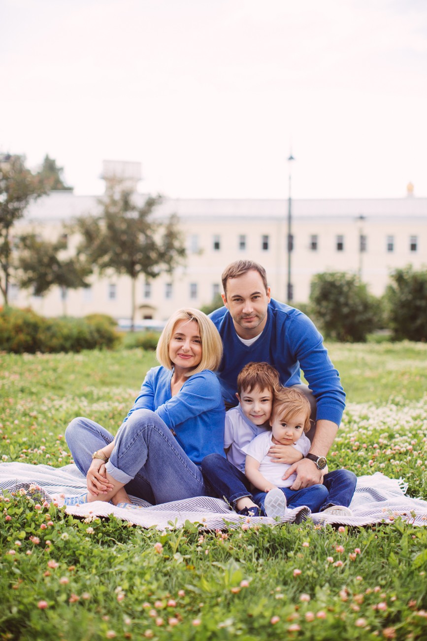 FAMILY & CHILDREN