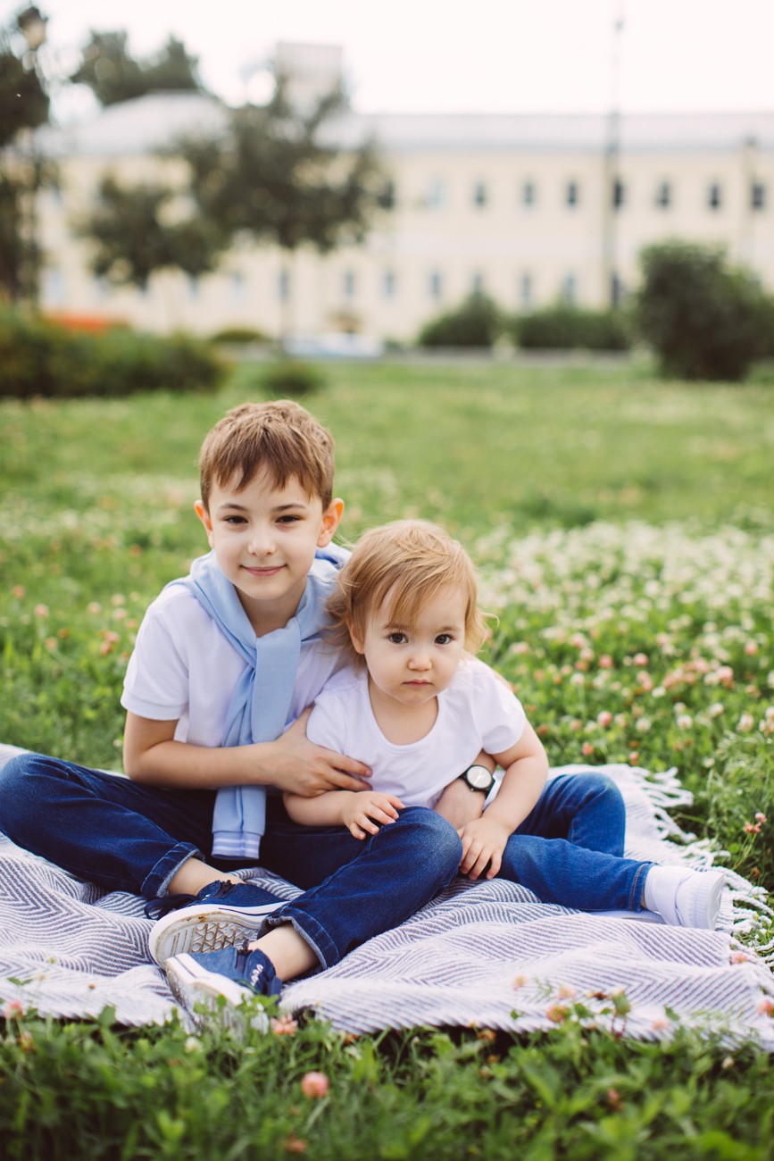 FAMILY & CHILDREN