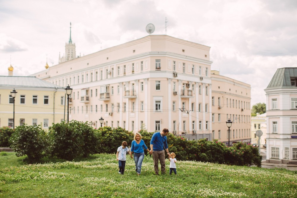 FAMILY & CHILDREN