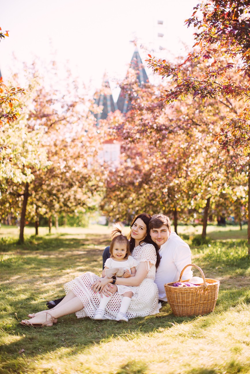 FAMILY & CHILDREN