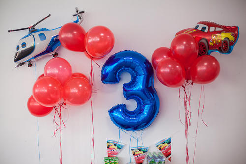 3-летие с молнией Маквин