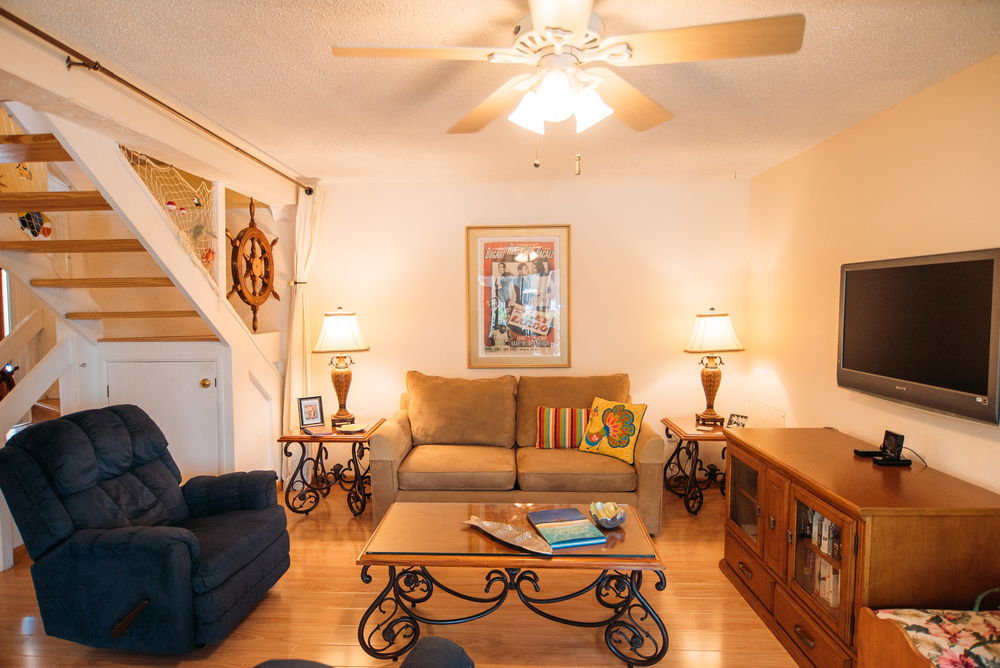 REAL ESTATE TOURS