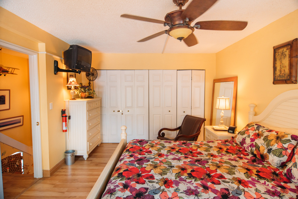 REAL ESTATE TOURS
