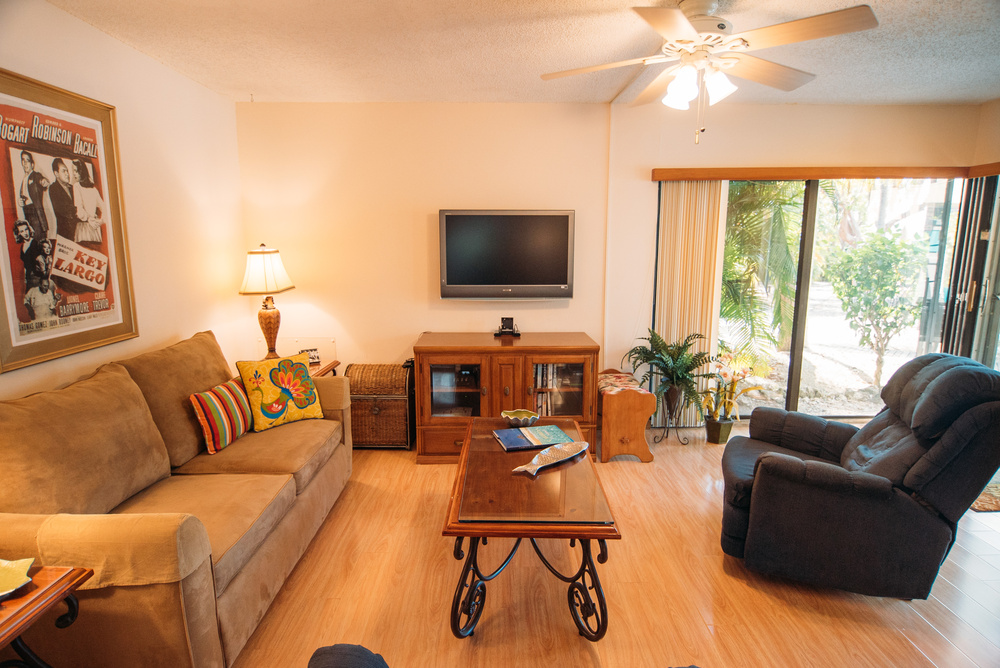 REAL ESTATE TOURS