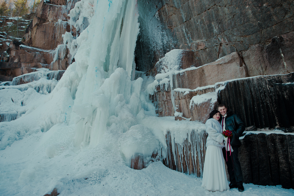 FROZEN WATERFALL
