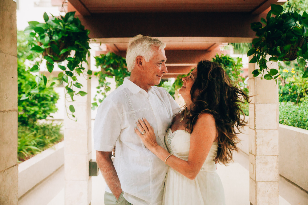 Robert and Elina beach wedding