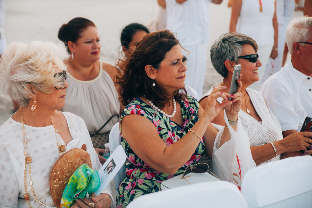 Robert and Elina beach wedding