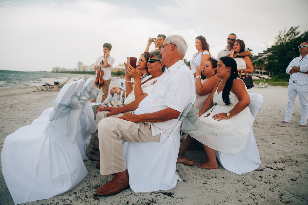 Robert and Elina beach wedding
