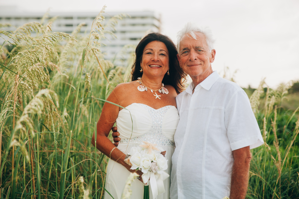 Robert and Elina beach wedding