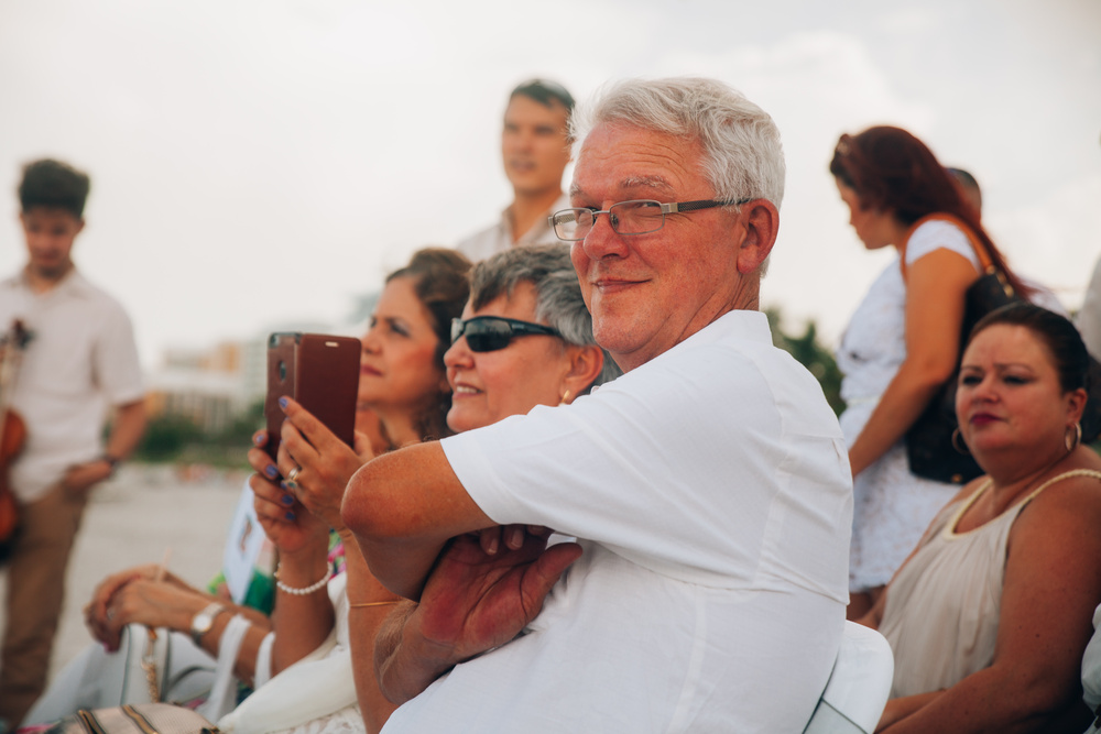 Robert and Elina beach wedding