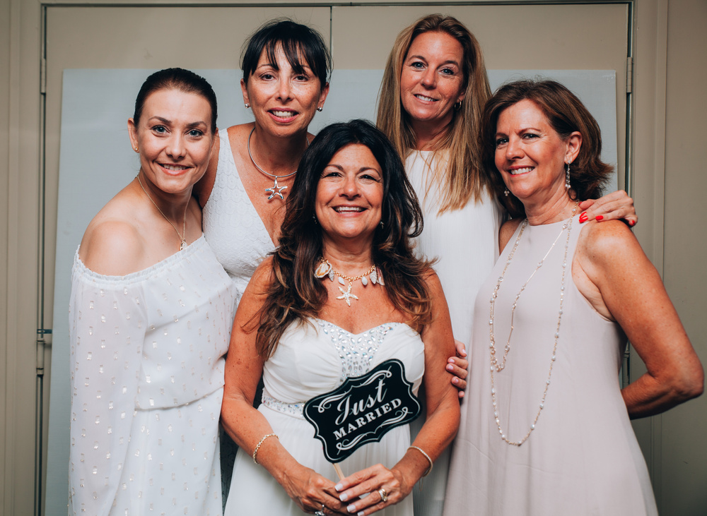 Robert and Elina beach wedding