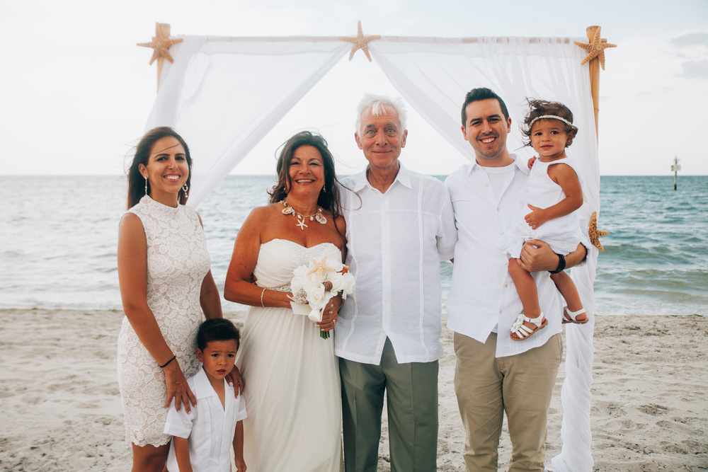 Robert and Elina beach wedding
