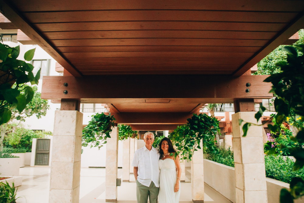 Robert and Elina beach wedding