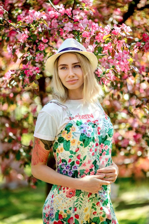 Фотосессии в цветущих садах