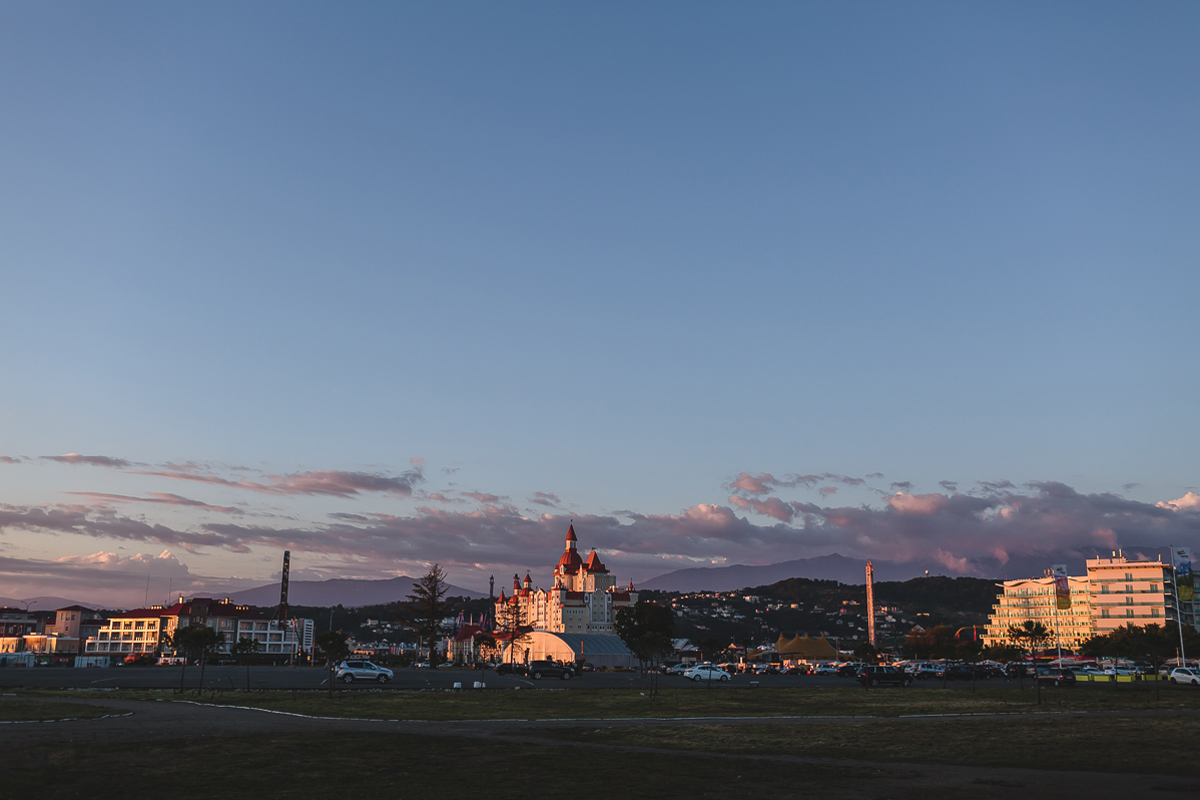 Владимир и Ольга...Облака,море,любовь.