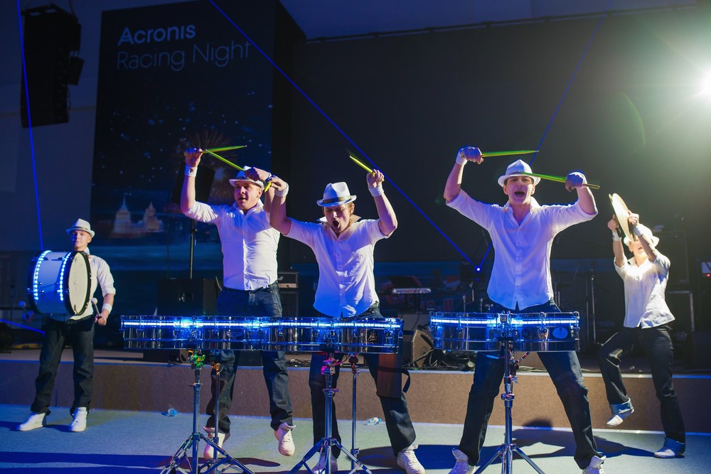 НОВОГОДНЯЯ ВЕЧЕРИНКА ACRONIS RACING NIGHT 