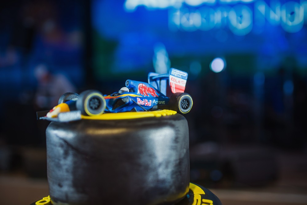 НОВОГОДНЯЯ ВЕЧЕРИНКА ACRONIS RACING NIGHT 