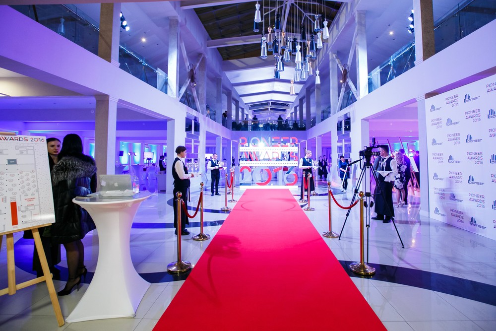 ПРЕМИЯ PIONEER AWARDS 