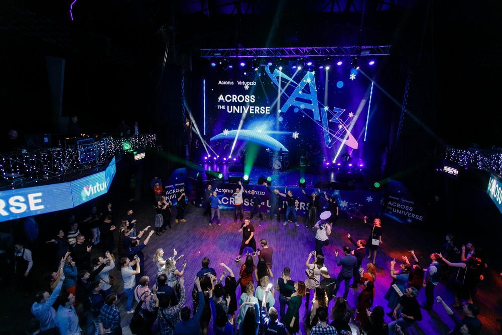 НОВОГОДНЯЯ ВЕЧЕРИНКА ACRONIS & VIRTUOZZO ACROSS THE UNIVERSE 