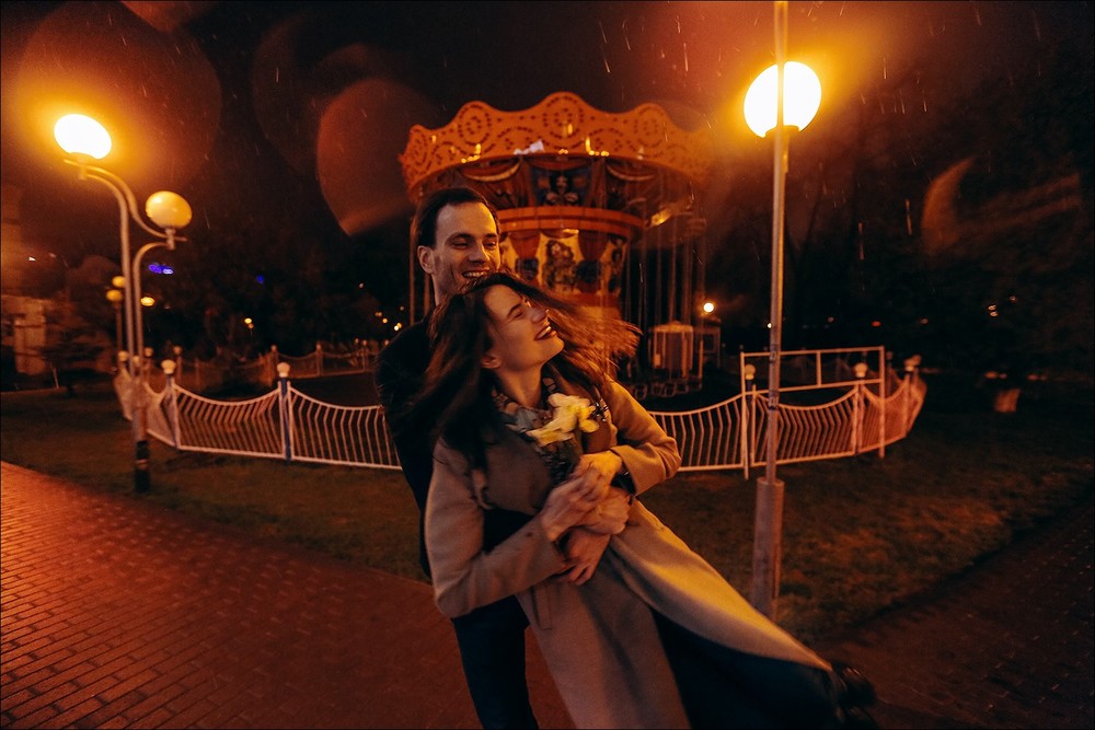 Love Story - Саша, Рома, ночь и дождь.
