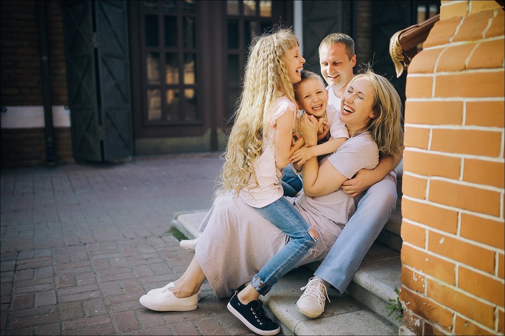 Family - Смеяться в Тюмени