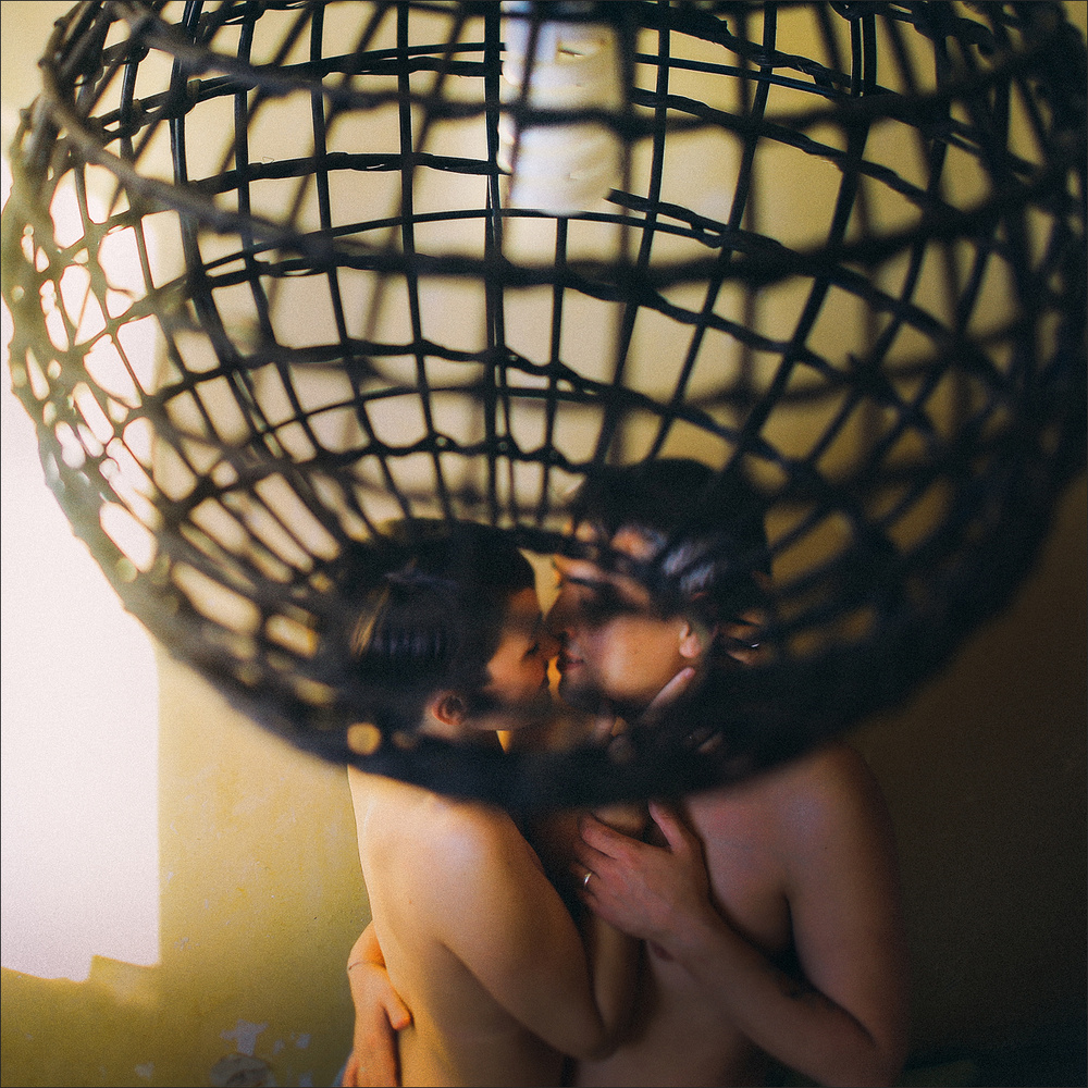 Love Story - Оксана и Эдик. Весна, ремонт и голуби