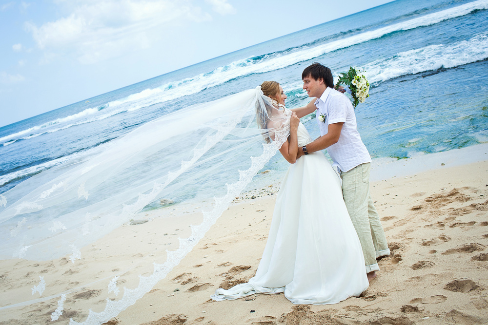 ALEX & JULIA
