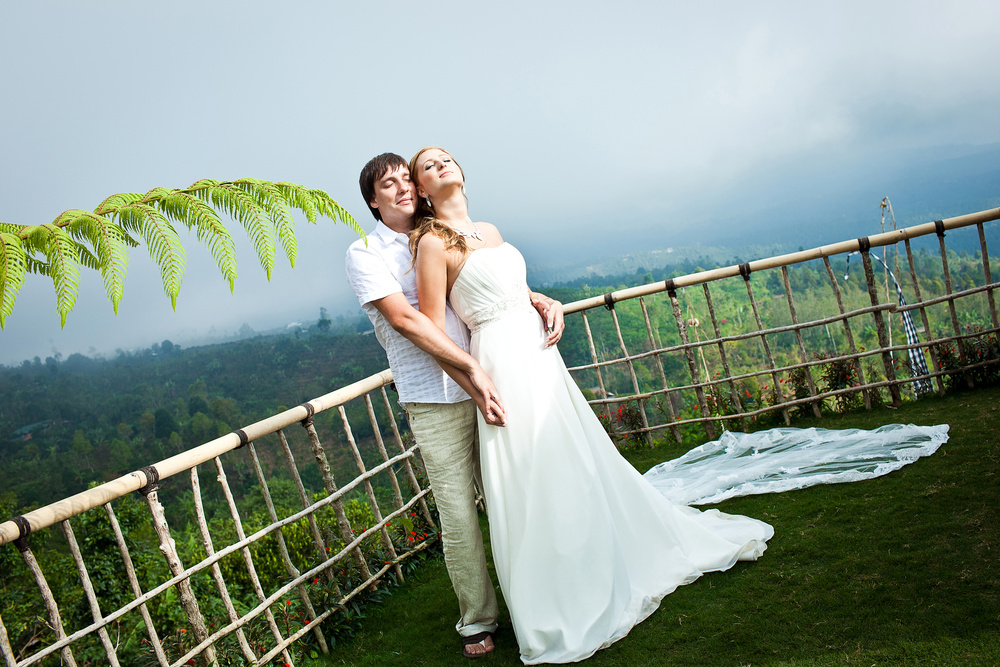 ALEX & JULIA